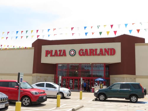 Plaza Garland in Garland