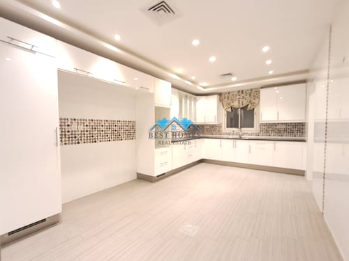 Spacious 4 Bedrooms Floor with Big Balcony in Surra Area