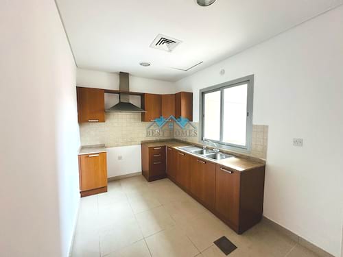 Good Size 2 Bedrooms Apartment in Salmiya 