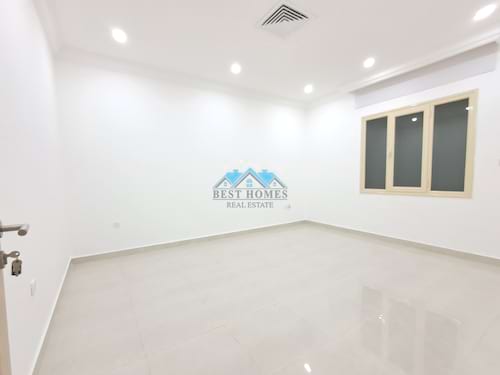 Nice and Spacious 5 Bedrooms Floor in Hateen