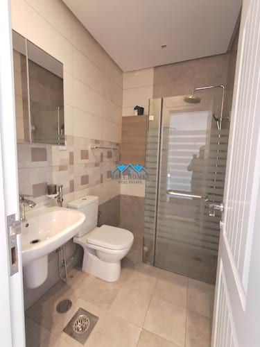 Spacious 4 Bedrooms Modern Apartment in Al Salam