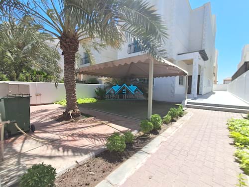 Spacious 4 Bedrooms Villa with Private Garden in Messilah
