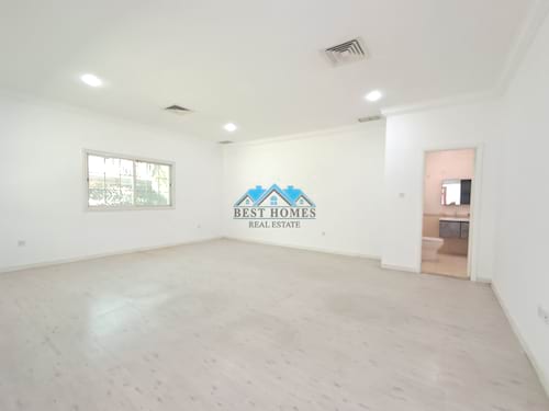 Spacious 4 Bedrooms Villa with Private Garden in Messilah