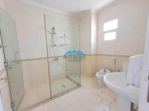 Spacious 4 Bedrooms Villa with Private Garden in Messilah