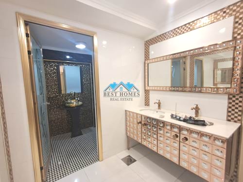 Modern & Spacious 5 Master Bedrooms Ground & Basement Duplex In Zahra Area