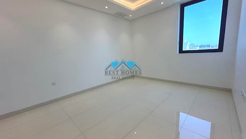 Spacious 3 Bedrooms Penthouse with Sea View Balcony in Fnaitees