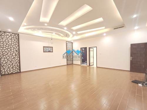 Modern & Spacious 5 Master Bedrooms Ground & Basement Duplex In Zahra Area