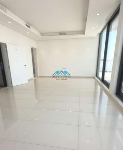 Spacious 3 Bedrooms Penthouse with Sea View Balcony in Fnaitees