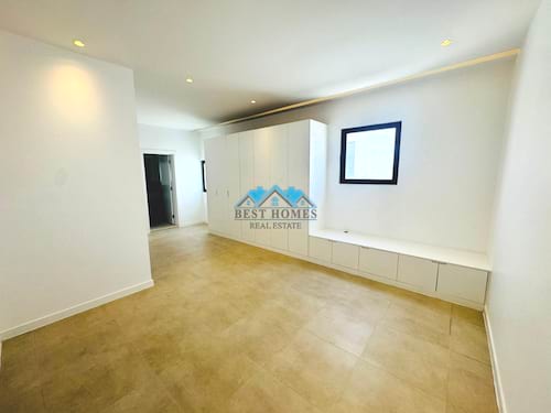 Luxury 4 Master Bedroom Penthouse with Balconies in Al Salam Area