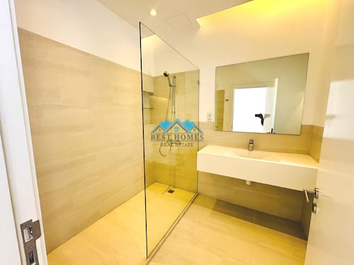 Luxury 4 Master Bedroom Penthouse with Balconies in Al Salam Area