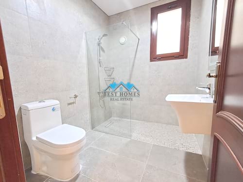 Nice and Spacious 4 Bedrooms Floor in Adan