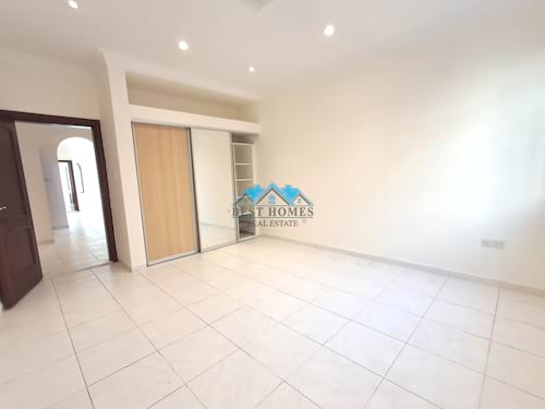 Nice and Spacious 4 Bedrooms Floor in Adan