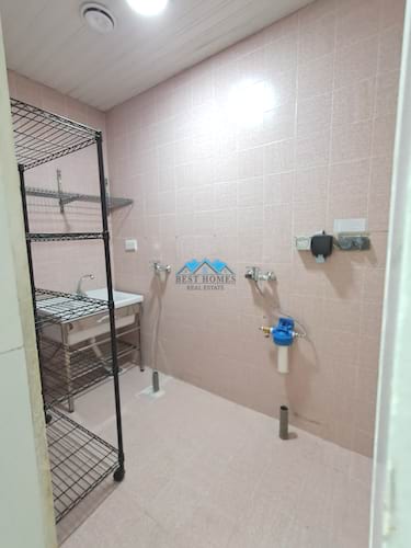 Luxury 5 Bedroom Duplex Villa with Spacious Yard in Jabriya