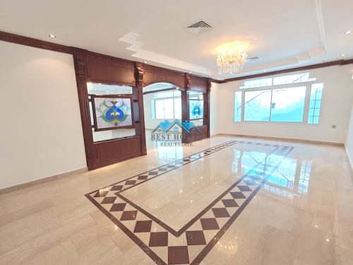 Luxury 5 Bedroom Duplex Villa with Spacious Yard in Jabriya