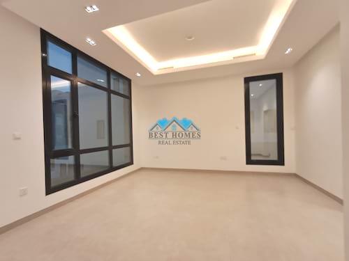 Modern Style Five Bedrooms Floor in Massayal Area