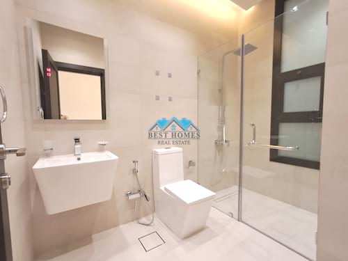 Modern Style Five Bedrooms Floor in Massayal Area