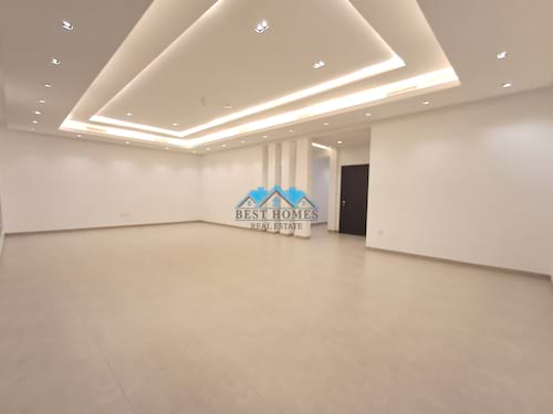 Modern Style Five Bedrooms Floor in Massayal Area