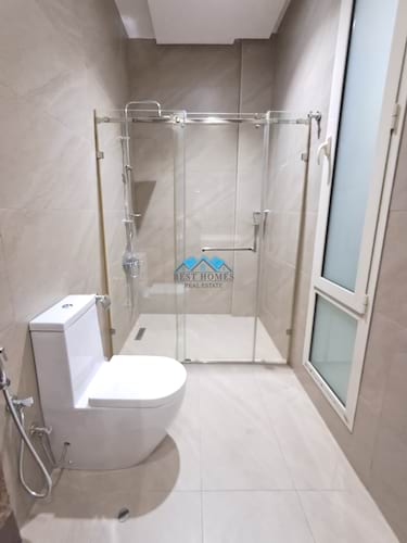 Spacious Four Bedrooms Floor with Balcony in Saqeeq Area
