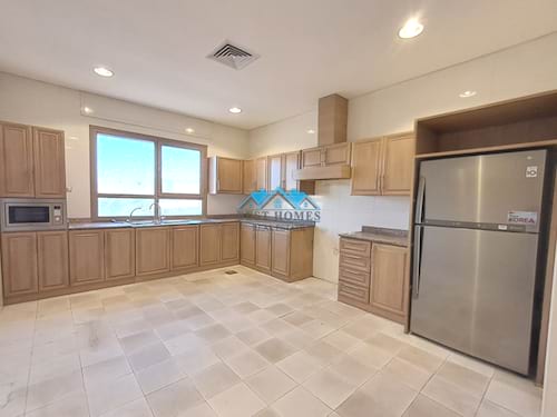4 Bedrooms Spacious Floor in Salwa