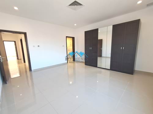 4 Bedrooms Spacious Floor in Salwa