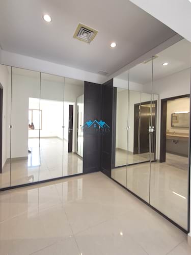 4 Bedrooms Spacious Floor in Salwa