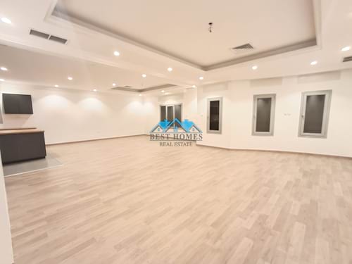 Modern 3 Bedrooms Floor in Nuzha Area