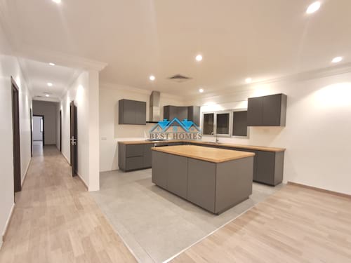 Modern 3 Bedrooms Floor in Nuzha Area