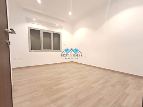 Modern 3 Bedrooms Floor in Nuzha Area