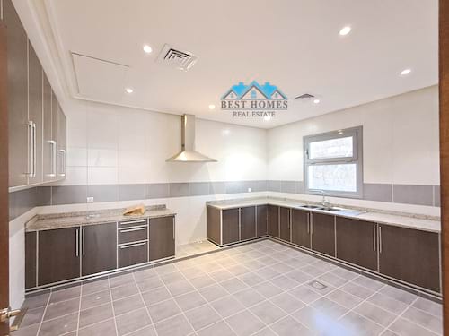 Nice and Spacious 4 Bedrooms Floor in Shuhada 