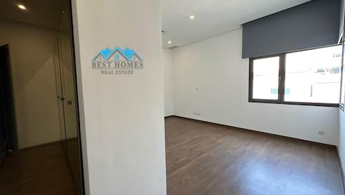 Nice and Modern 5 Bedrooms Floor in Bayan