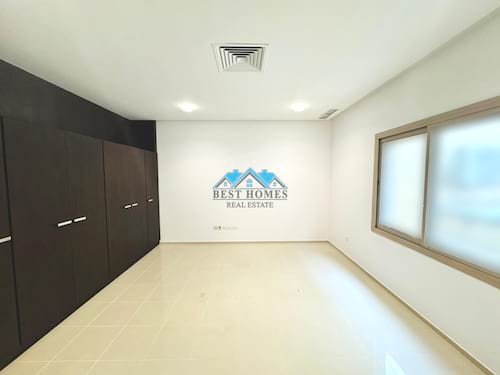 Modern 3 Bedrooms Apartment with Swimming Pool in c