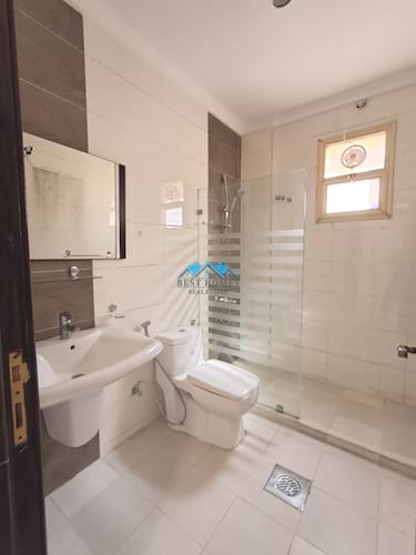 Spacious 5 Bedroom Apartment with Diwaniya in Rumaithiya