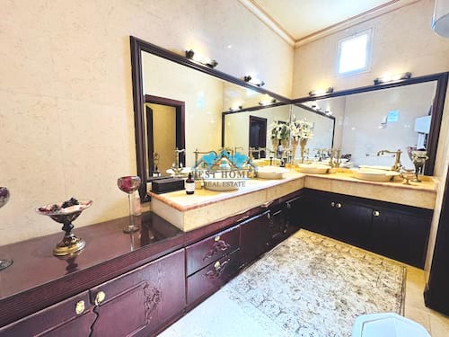 4 Master Bedrooms Villa with Hige Private Garden in Abu Al Hassania