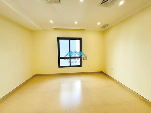 4 Bedrooms Spacious Apartment in Abu Fatira