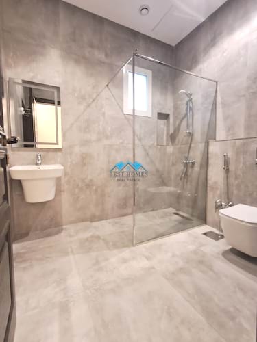 Nice and Modern 4 Bedrooms Floor in Mishref
