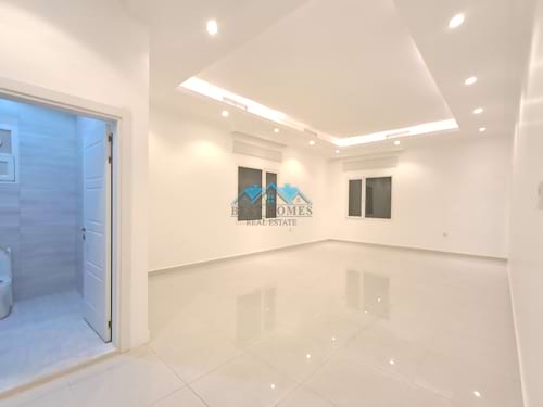 Modern 4 Bedrooms Floor in Kaifan