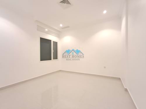 Modern 4 Bedrooms Floor in Kaifan