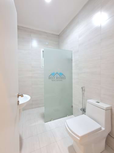 Modern 4 Bedrooms Floor in Kaifan