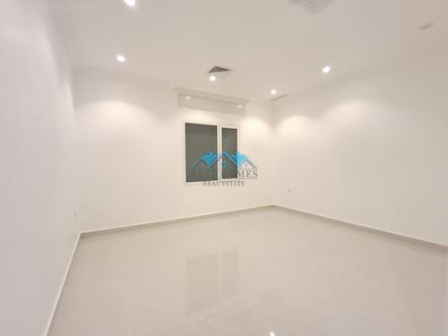 Modern 4 Bedrooms Floor in Kaifan