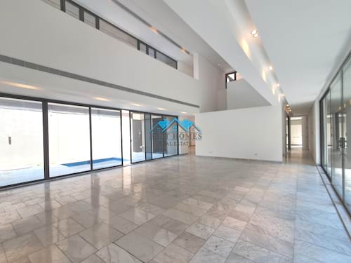 Luxury 3 Master Bedroom Villa with Private Garden in Abu Al Hasaniya