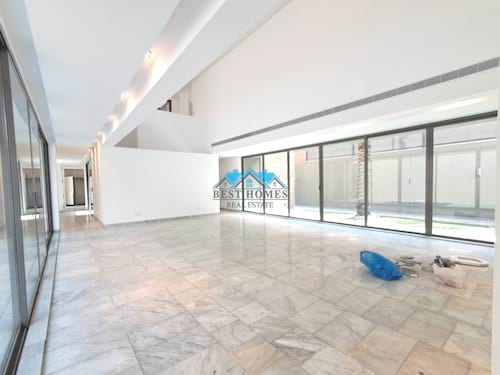 Luxury 3 Master Bedroom Villa with Private Garden in Abu Al Hasaniya