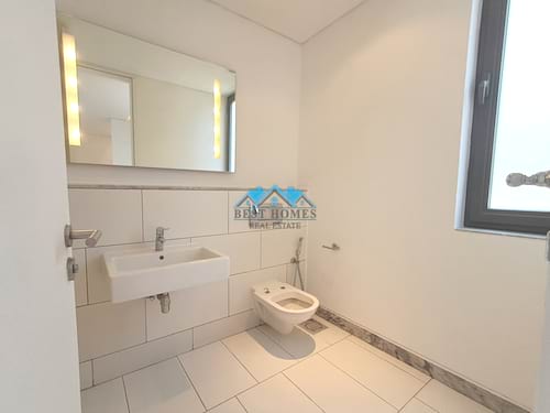 Luxury 3 Master Bedroom Villa with Private Garden in Abu Al Hasaniya