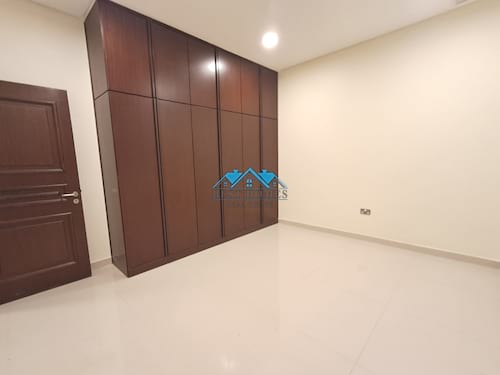 Nice and Modern Style 3 Bedrooms Apartment in Mishref