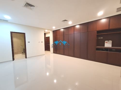 Nice and Modern Style 3 Bedrooms Apartment in Mishref