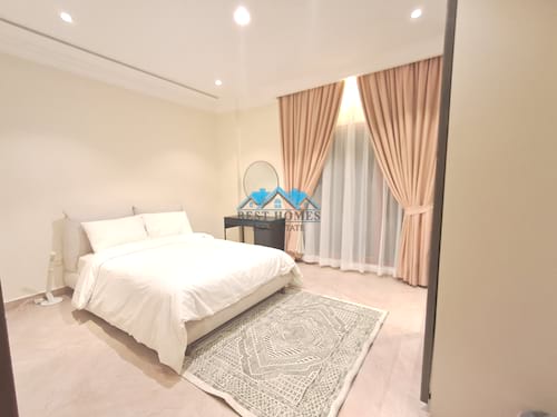Modern Style Four Bedrooms Spacious Apartment in Surra