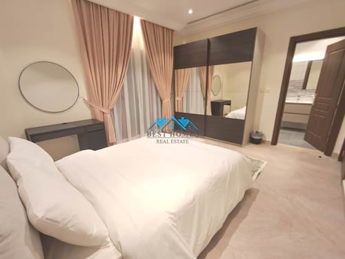 Modern Style Four Bedrooms Spacious Apartment in Surra