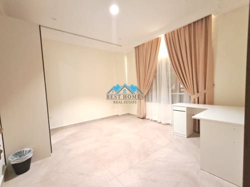 Modern Style Four Bedrooms Spacious Apartment in Surra