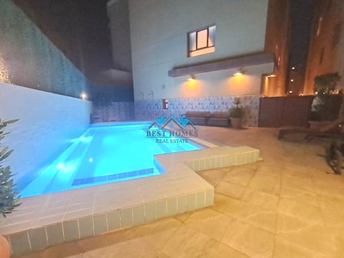 Modern Style Four Bedrooms Spacious Apartment in Surra