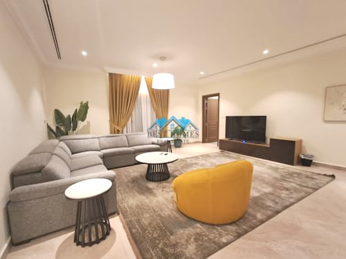 Modern Style Four Bedrooms Spacious Apartment in Surra