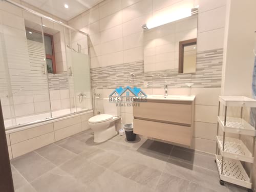Modern Style Four Bedrooms Spacious Apartment in Surra